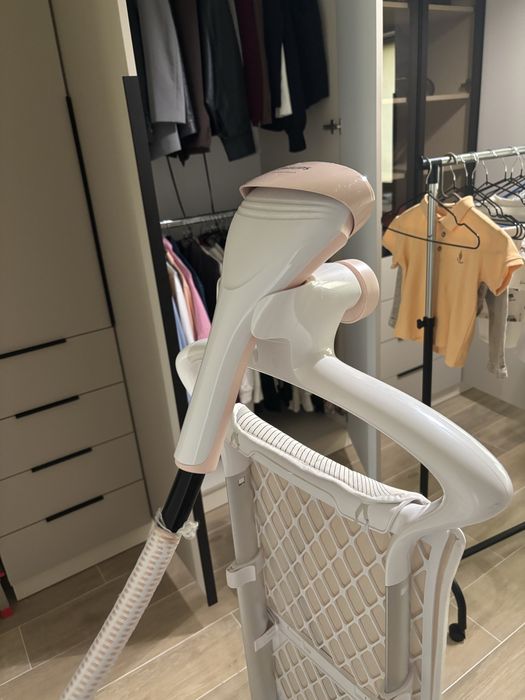 Aparat de Calcat Vertical Philips GC552/40 ComfortTouch Putere 1800W Tehnologie FlexHead Roz
