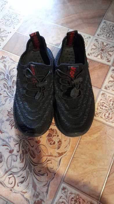 Продам  обувь на мальчика