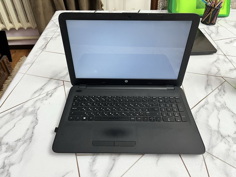 Ноутбук hp 250 сотилади БТС
