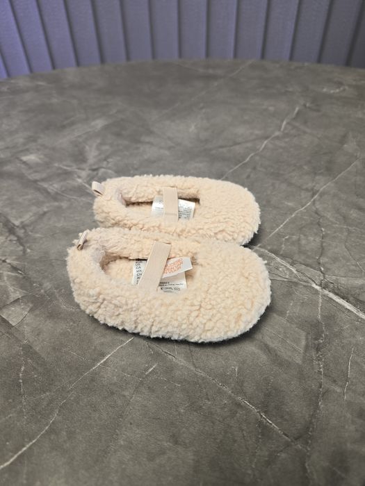 Бебешки пантофи, обувки номер 16/17