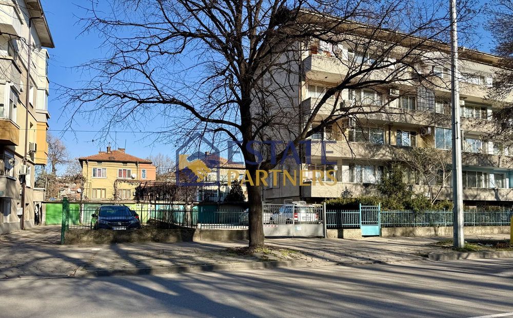 Дава се под наем Офис в Пловдив, Център - 25 кв.м за 169.32 € - Снимка #4