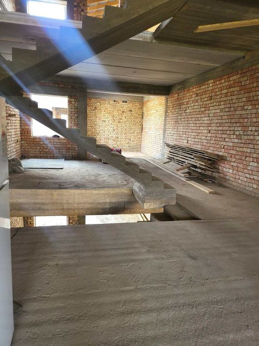 Яшнобод т. Срочно уй сотилади