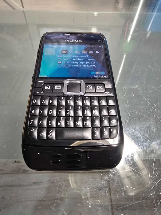 Vand nokia E71, nou, zero minute, necodat,limba romana,cadou,vârstnici