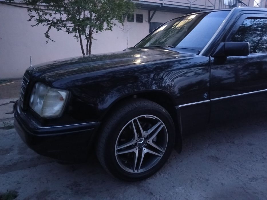 Продам Мерседес w124 3.0
