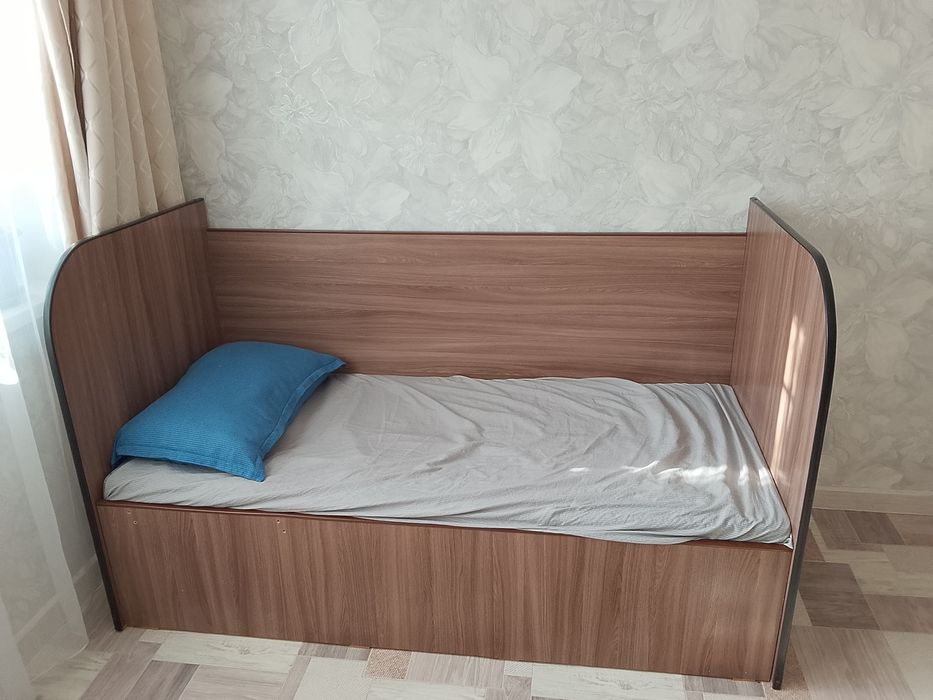 Продам кровать  подростковый