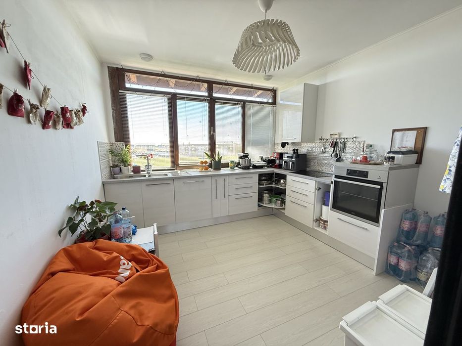 Apartament spatios, 4 camere, decomandat, etaj 3 - Giroc, zona Planete