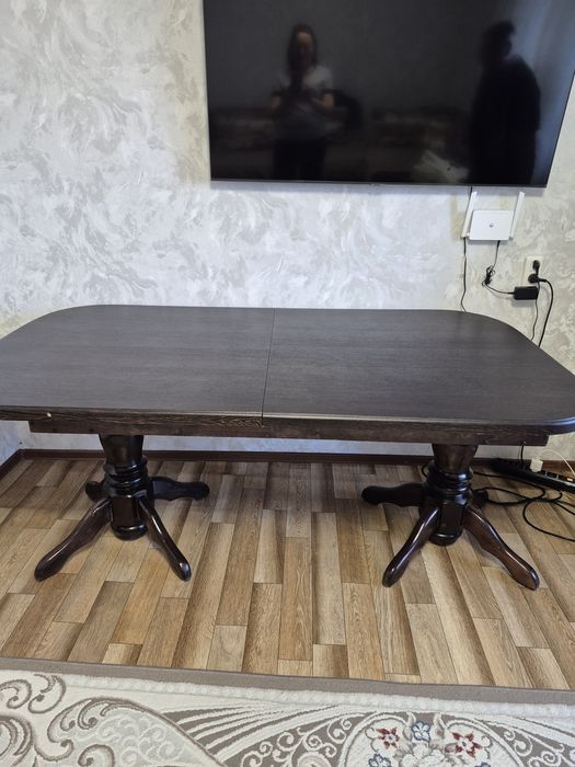 Продам стол на куриных ножках