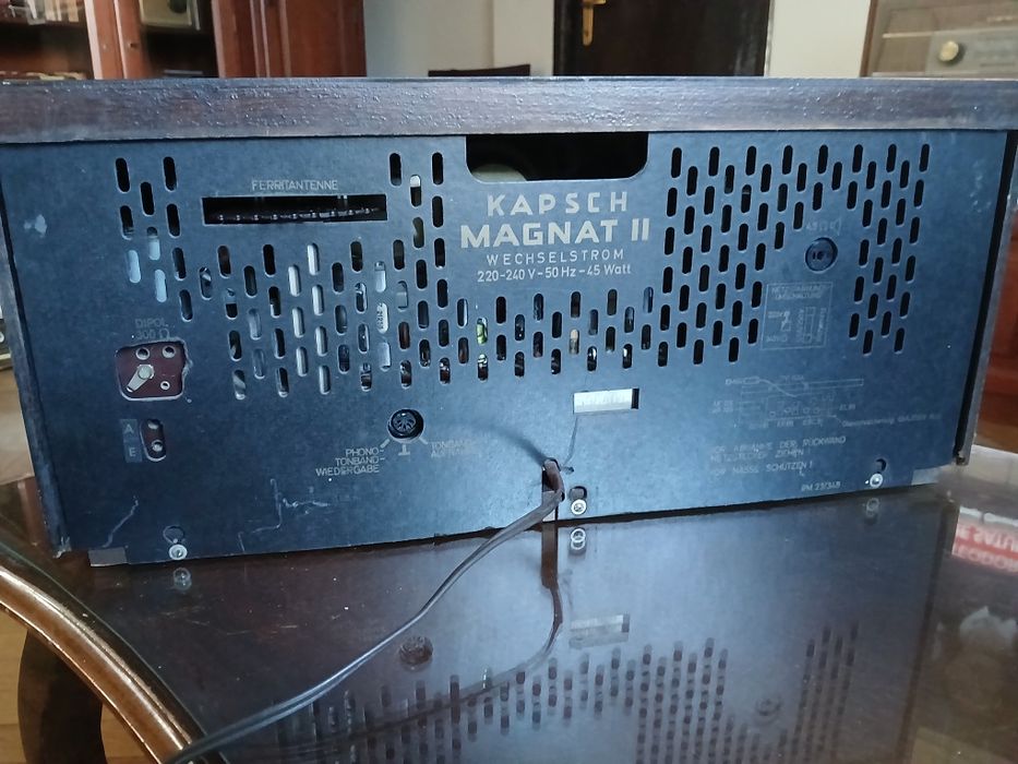 Radio cu lămpi Kapsch Magnat II,1966.