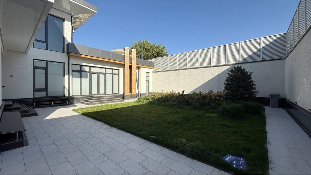 Продажа Здание 450м2 Т/Ц Малика