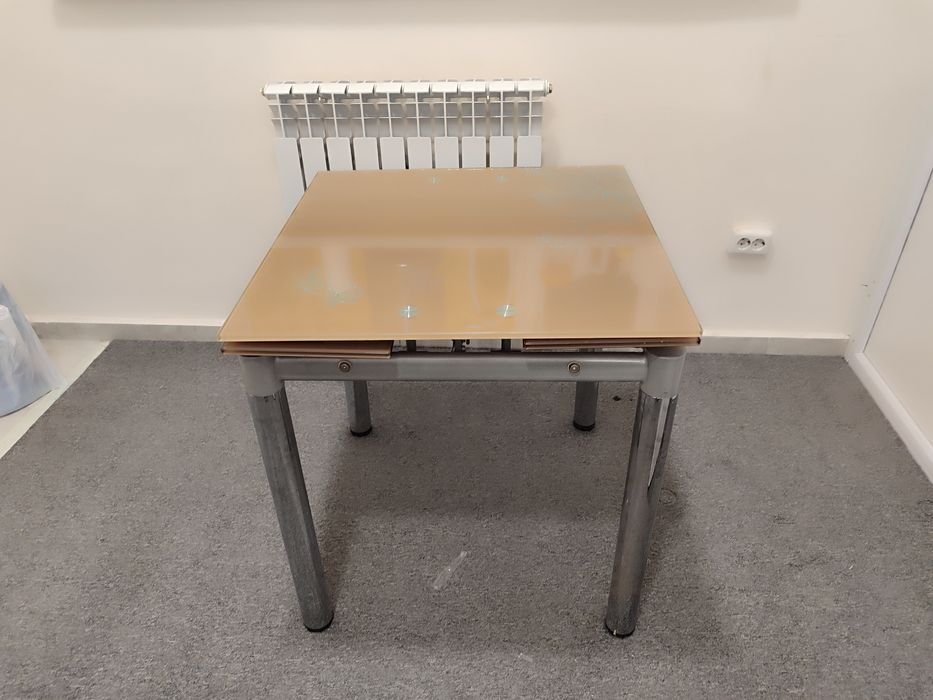 Продам стол кухонный