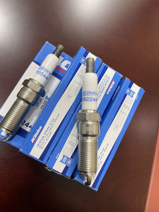 Свеча зажигания Malibu 2,0L Equinox Turbo