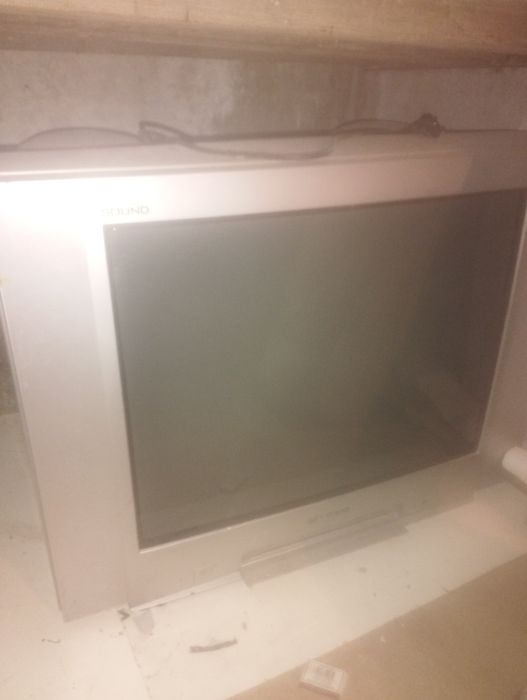 AKIRA  телевизор старый рабочи