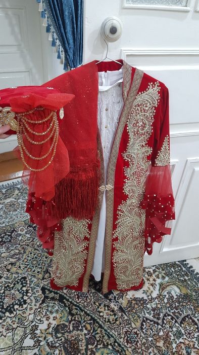 Ansanbil ko'ylak sotiladi