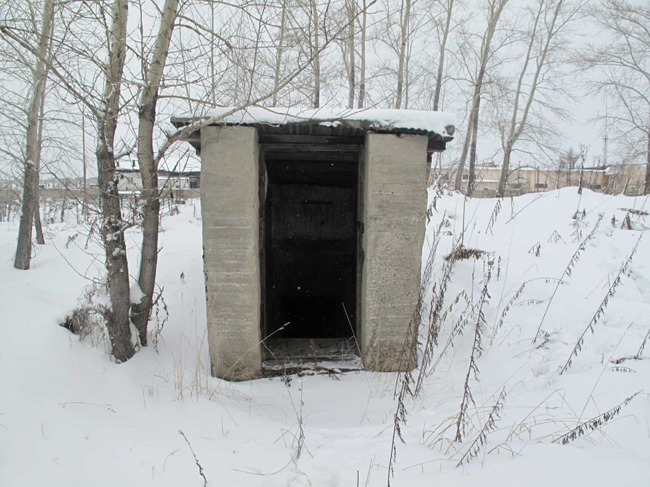 Бомбоубежище с землёй