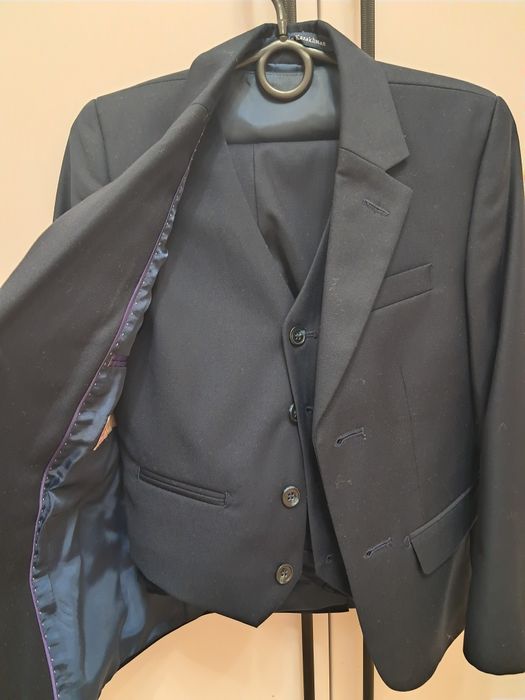 Продам детский костюм тройку для 1го класса