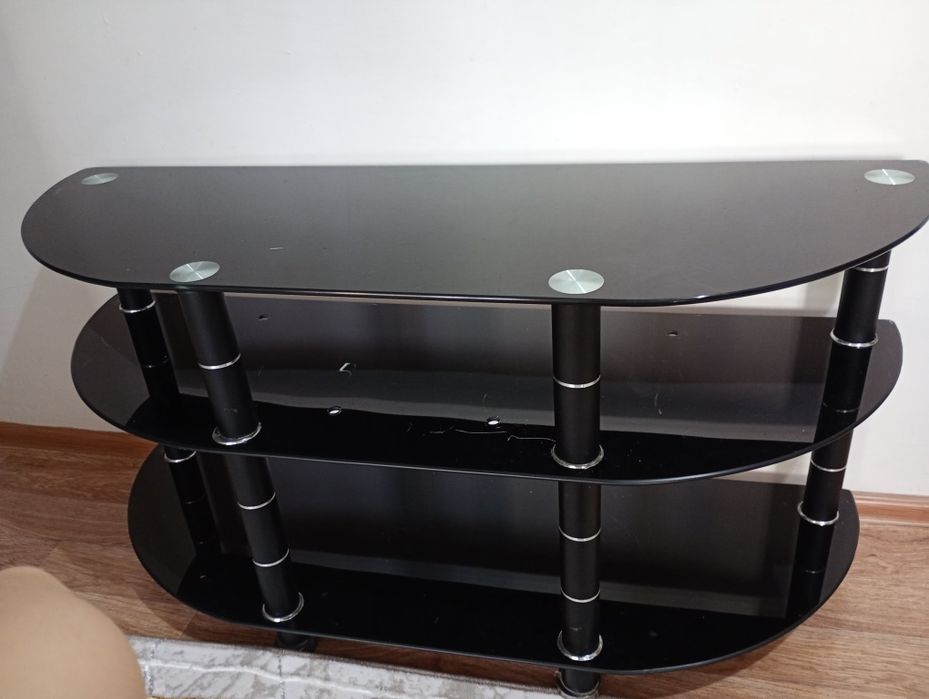 Сатылады тек бір аяғы түсіп қала береді.а былай сынаған әйнектері