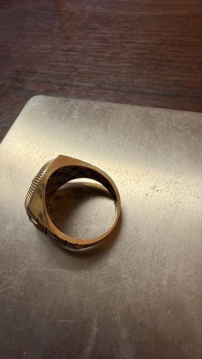 Златен пръстен 14к.