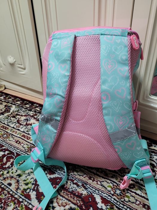 Отдам на девочку вещи