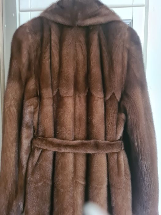 Продам норковую шубу