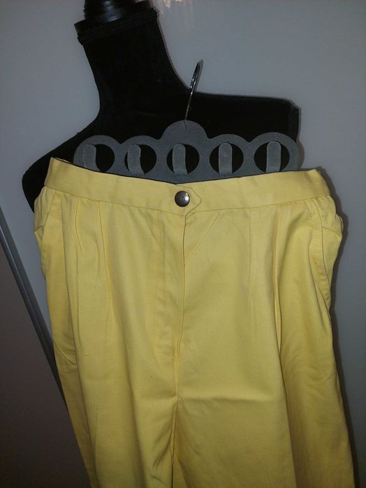 Pantaloni galbeni eleganti office