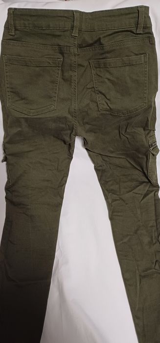 Blugi damă,  mărimea 38.