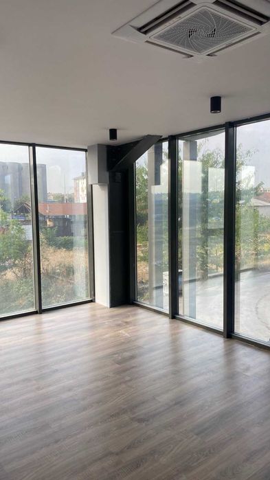 Дава се под наем Офис в Хасково, Дружба 1 - 170 кв.м за 520 € - Снимка #7