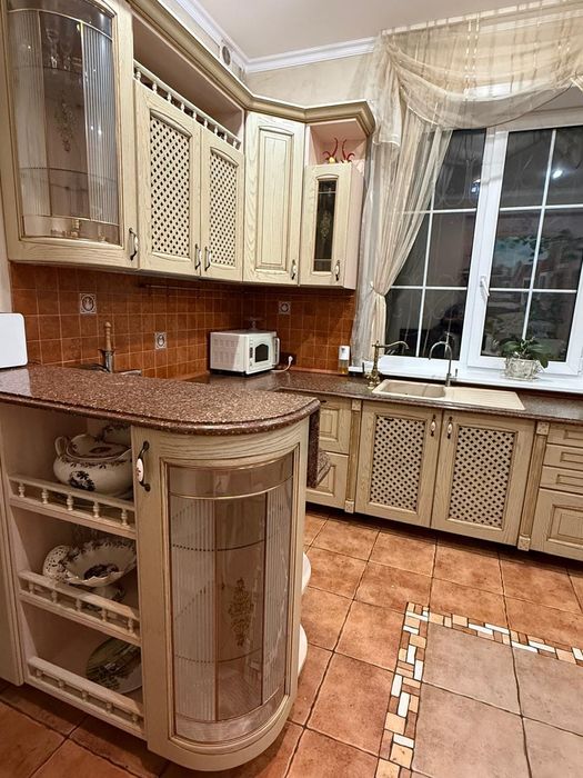 Продам  кухонный гарнитур