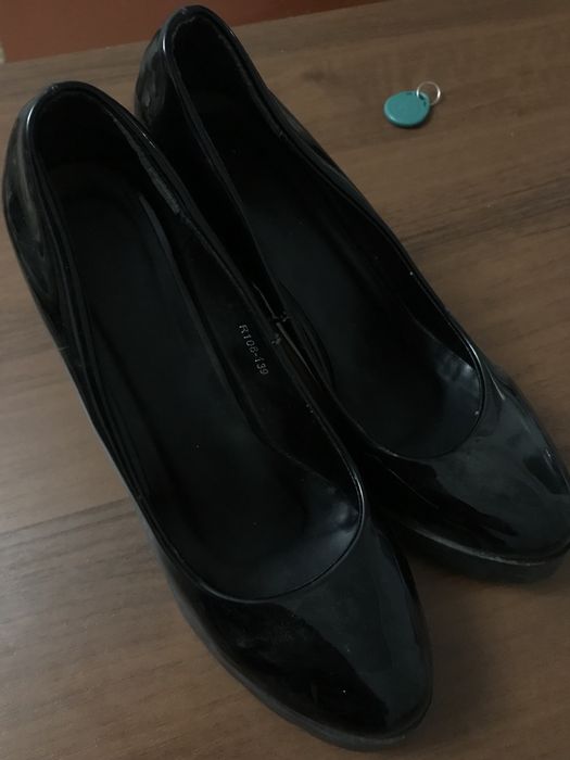Продам туфли 38-39
