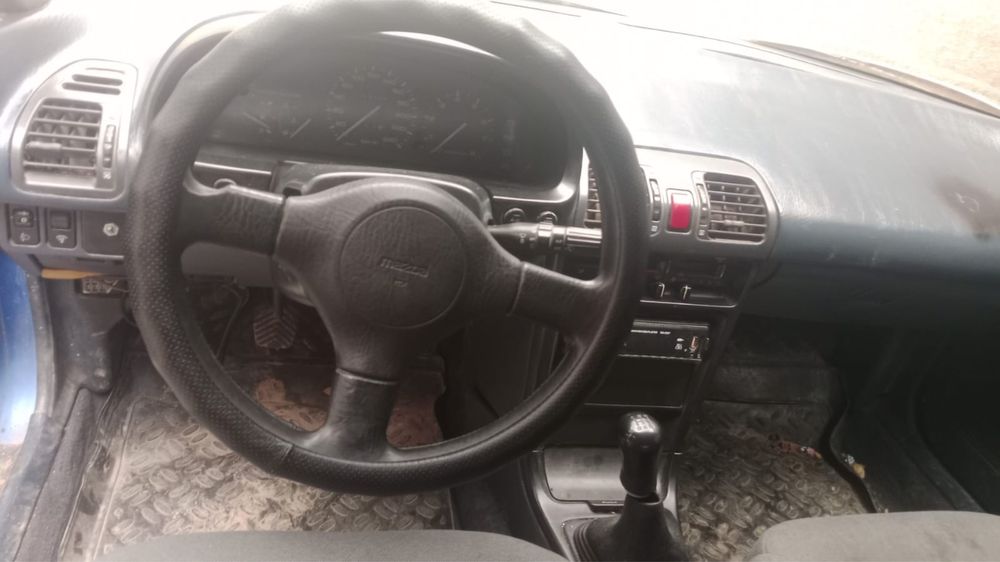 Mazda 323, 1991 г., 1.6 л, механика