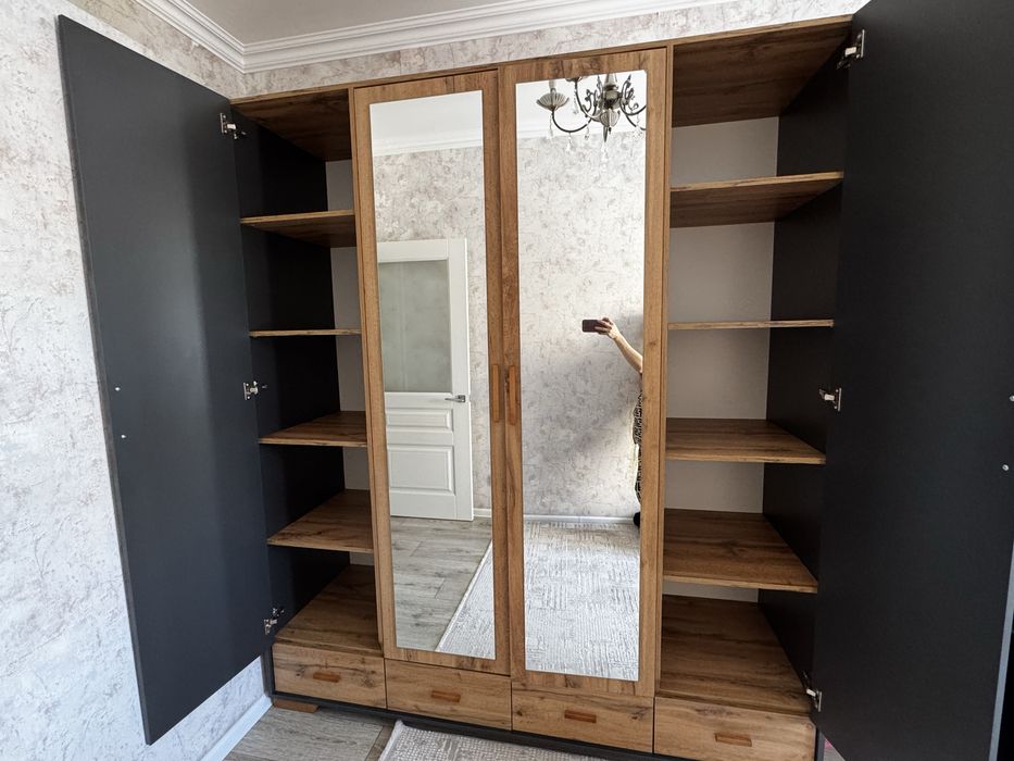 Продам чистый шкаф