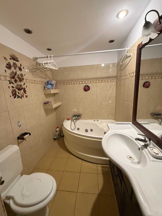 DOROBANTI piata,zona foarte linistita