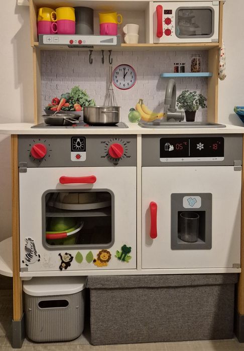 Bucatarie de lemn copii