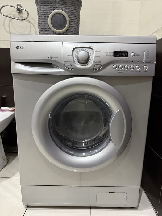 Продаю стиральную машину LG 5 кг (сборка Корея)
