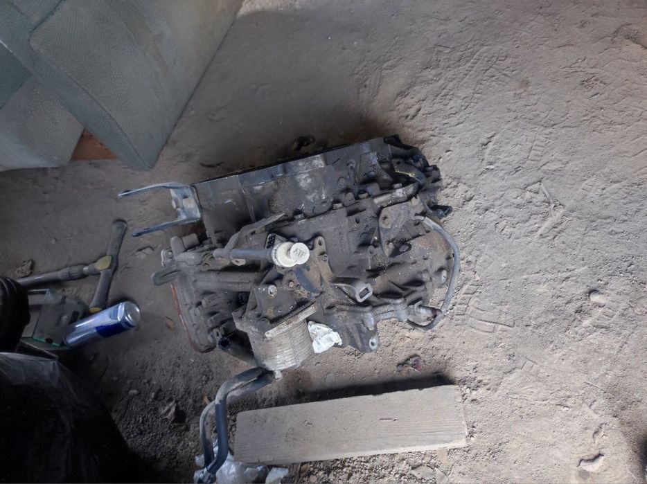 Продам коробку для двигателя 4B11