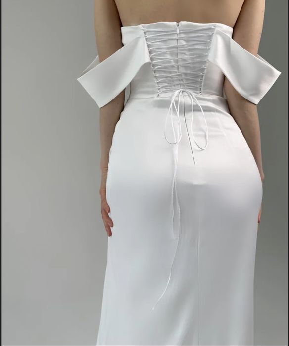 Продам белое платье