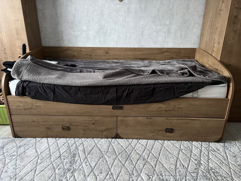 Спальный гарнитур подростковый