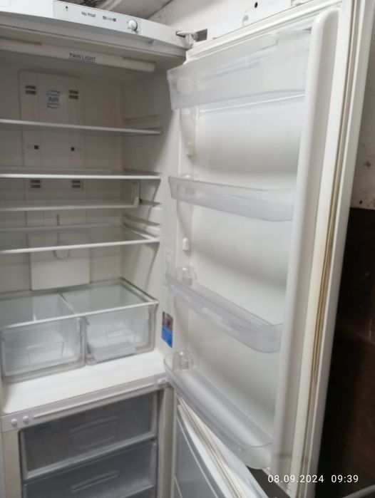 Продам холодильник Индезит