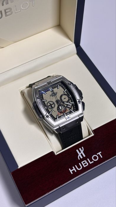 Наручные часы HUBLOT