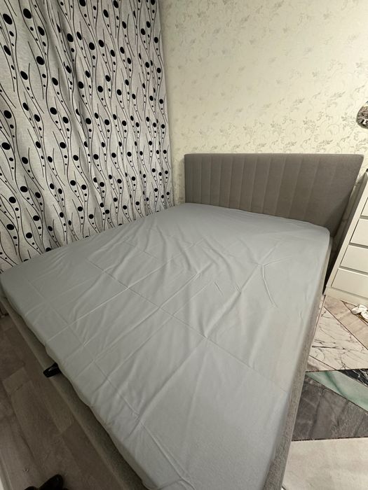 Продам двухспальную кровать