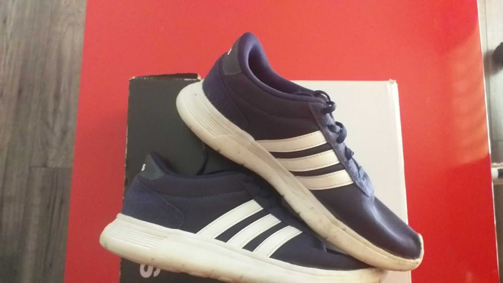 Оригинални маратонки Адидас размер 37 1/2-50лв.