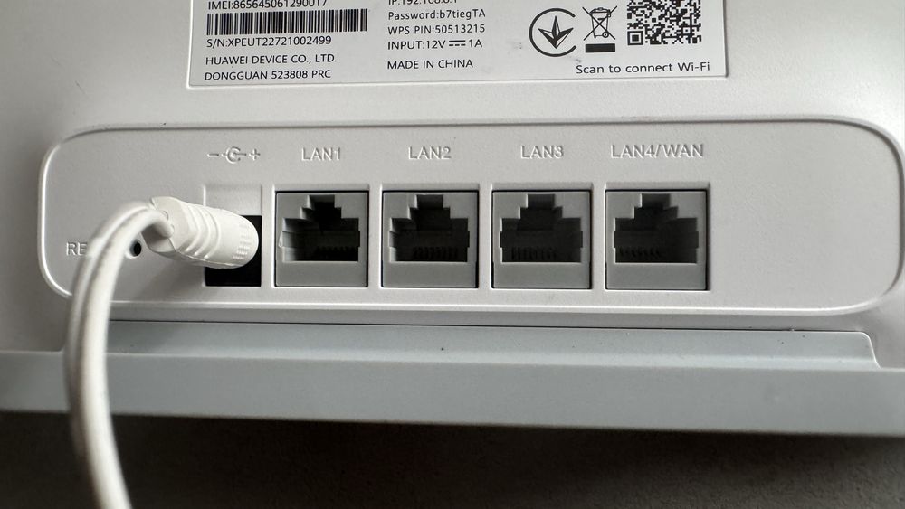 Router Huawei B535 cu SIM 4G si 4 porturi LAN