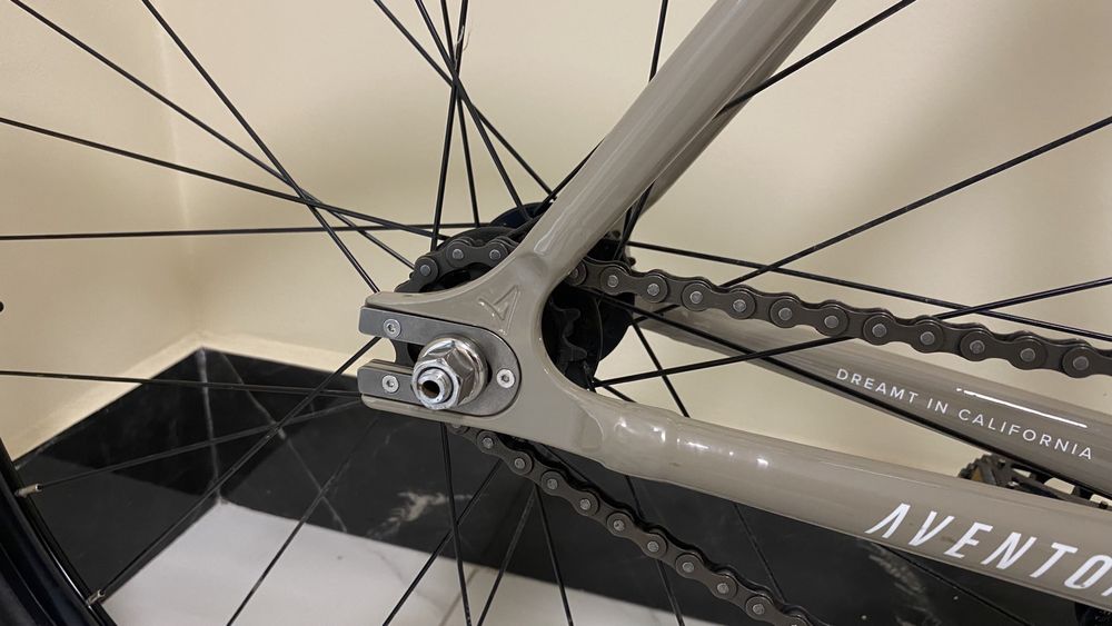 Велосипед трек фикс Aventon