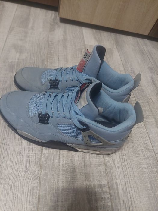 Jordan 4 universiti blue