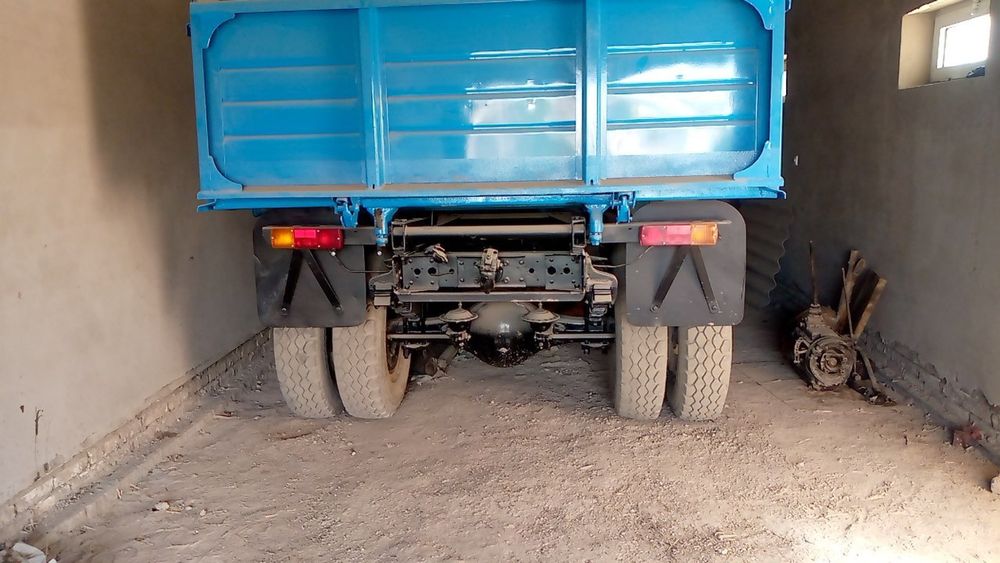 Zil 1990 yil holati zoʻr  yurib turibdi