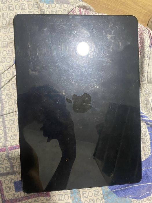 Продам Macbook Air M4 2025