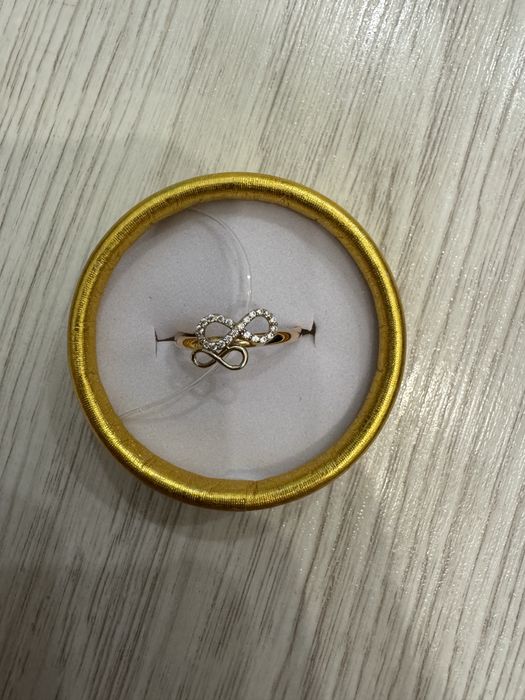 Продам новое золотое кольцо