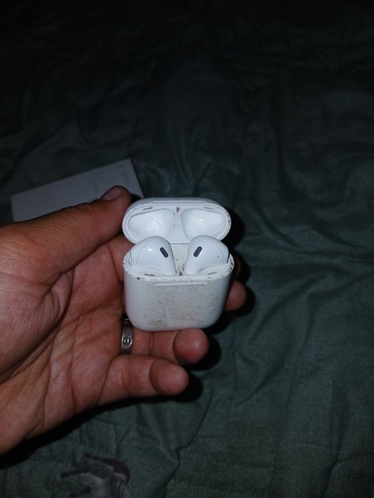 Продам беспроводные наушники