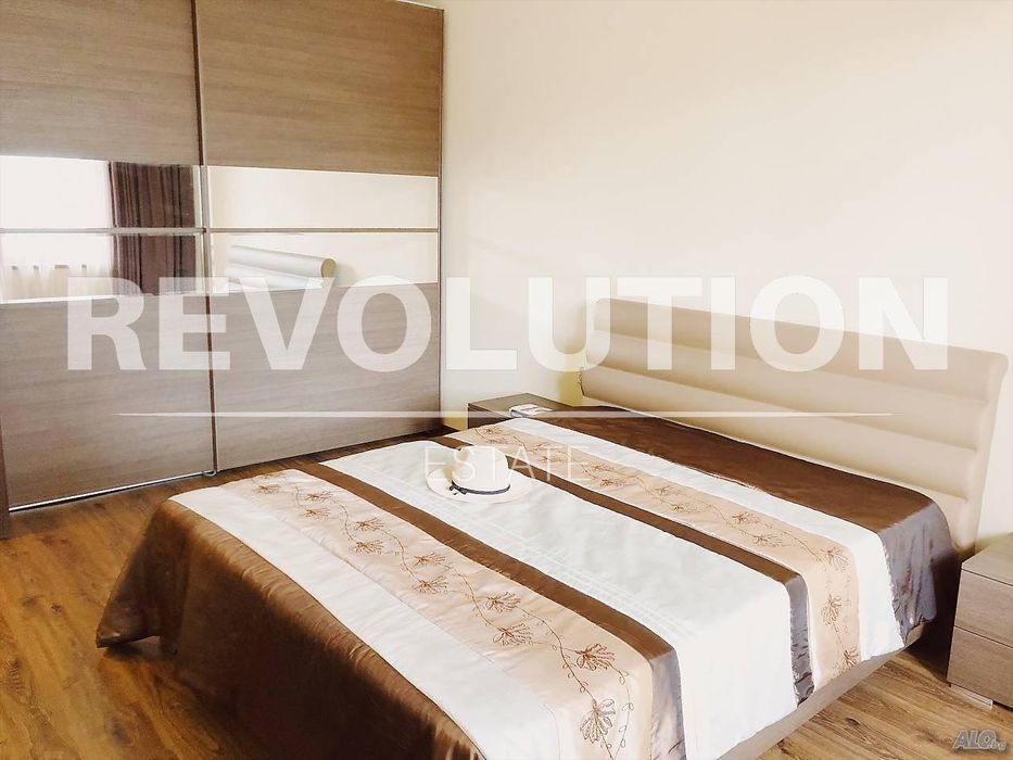 Дава се под наем Тристаен апартамент в Варна, Гръцка махала - 90 кв.м за 1100 € - Снимка #3