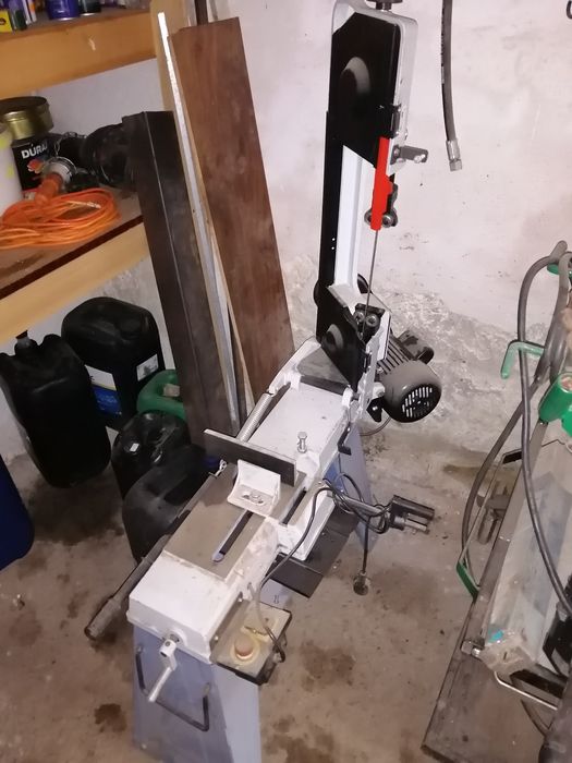 Fierăstrău cu pânză panglică