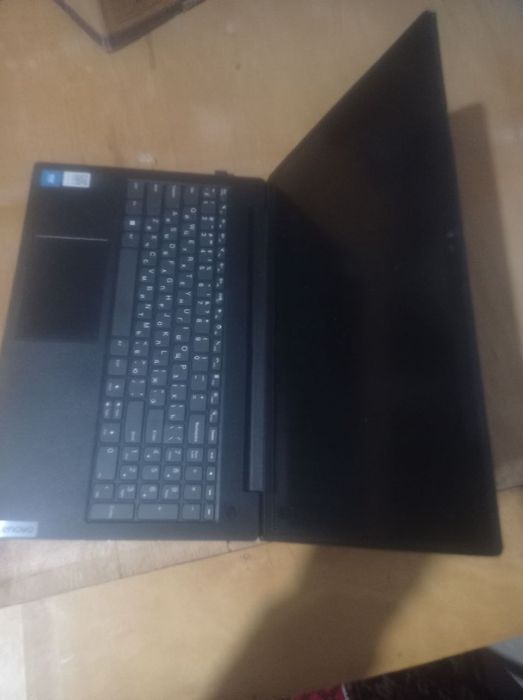 Laptop Lenovo - EJI7AUK windows 11 pro 8/256